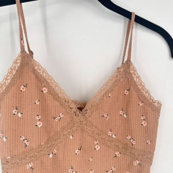 NWT Aeropostale Floral Crisscross Lace Cropped Cami tank top crop Medium - Picture 7 of 11